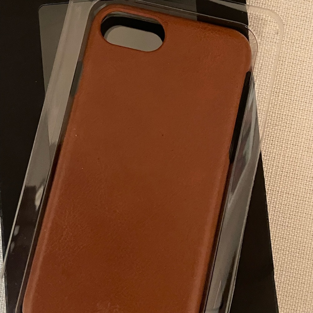 NWT- iPhone case 6/7